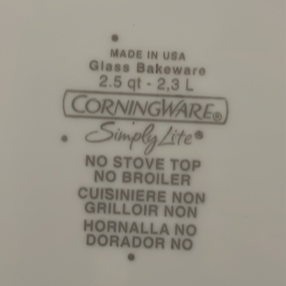2.5 Qt Square Baker with Glass Lid & Plastic Lid Simply Lite by Corning - Picture 4 of 16